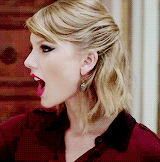 kissedbyflames:darling, i’m a nightmare dressed like a daydream