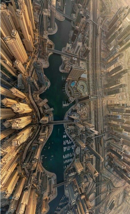 sbrat74:  A gorgeous city with curves like a woman. 