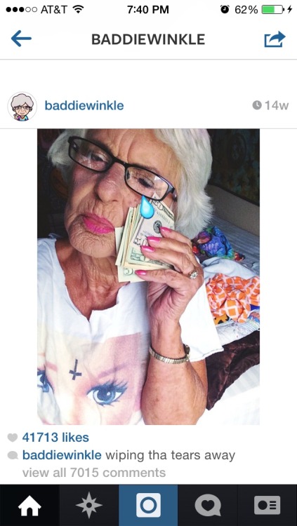 mabeltron3000: moon-d0g: gunblades: 2cuuuute: this grandma makes me so happy goals OMG I CANT