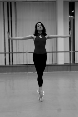 sometimes-im-a-ballerina:  random rehearsing 