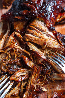 craving-nomz:  Slow Cooked Turkey Leg with