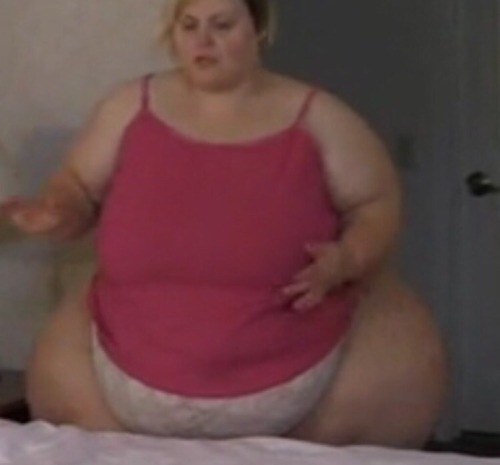 ssbbwchicklover:  This woman is my idea of sexy  Ultimate doggie