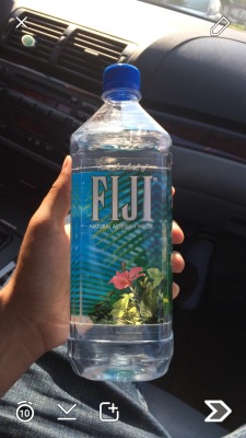 ohyeselifresh:  Good ol FIJI 💦