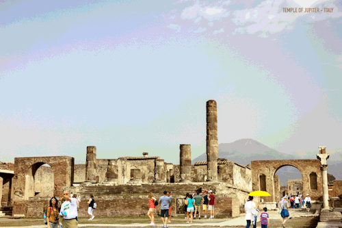 escapekit: Ancient Ruins Reconstructed NeoMam, in a project for Expedia, has resurrected several anc