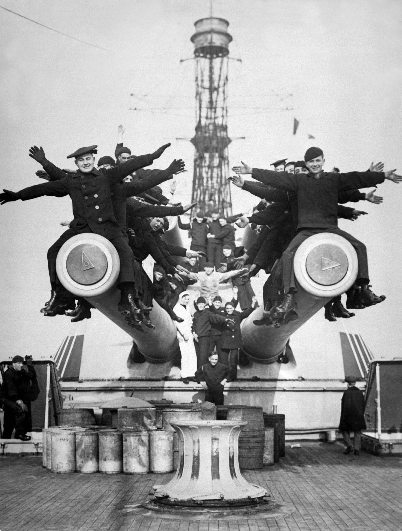 historicaltimes:  A scene aboard USS Texas, just back from foreign waters, showing