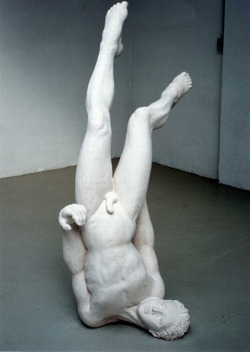 nattonelli:  Elisabet Stienstra - Falling Man 