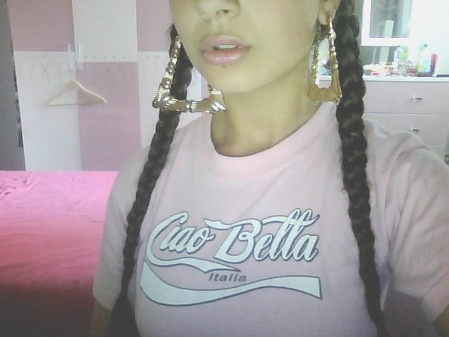 pale-babes-of-ghetto:  —