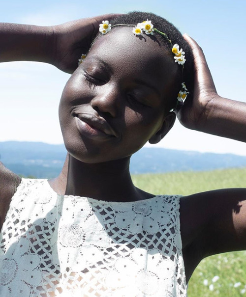 accras: Adut Akech in Marc Jacobs Fragrances campaign ad