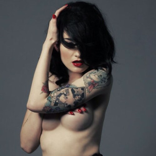 #Tattoo #TattooGirls #TattooLife #LaPrimeraLives ( Twitter: @razorpunker )…
