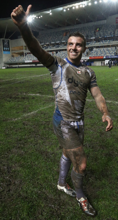 rob2508: The best rugby games are played on muddy fields. Letting his Man in the stands knows he&