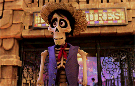 You Make Me Un Poco Loco, Un Poquititito LocoThe Way You Keep Me Guessing, Im Nodding And Im Yes-ingIll