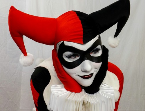 captainimperio:  Some of the photos I took off my sister as Harley Quinn for our photography project!   Go check out her Instagram @danielle_pierson and follow her she a great Harley Quinn 
