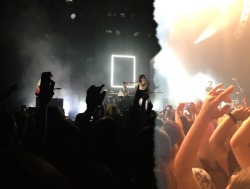 mattys1975:  aeroplani:  I made a panorama during the concert and in the middle the lights started flickering. Pretty cool though.   so effing sick