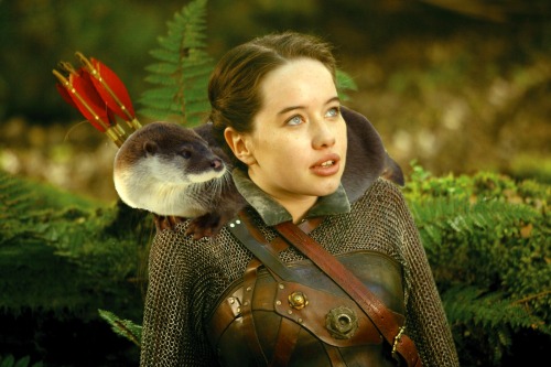 notbecauseofvictories: { narnia + daemons fusion } – QUEEN SUSAN THE GENTLE THE OTTER is a sym