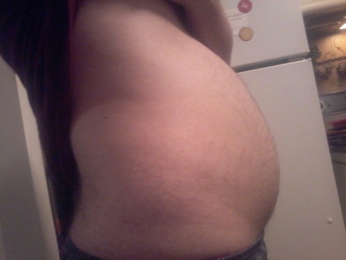 lucydonaghan:  I might have gains some weight, you can still see my abbs right?