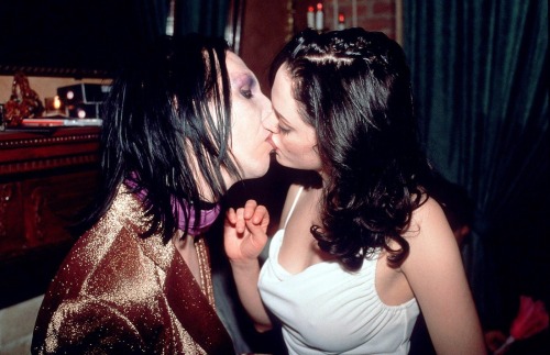 paintdeath:  Rose McGowan met rocker Marilyn Manson (aka Brian Warner) at the premiere of Gummo in late 1997. Manson had just moved to Hollywood and said, “The only person I want to meet is Rose McGowan.”  