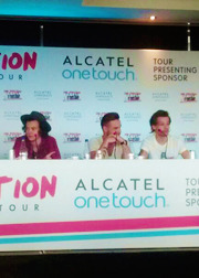 daisylevres:  one direction at the press conference in colombia april 25th ‘14 