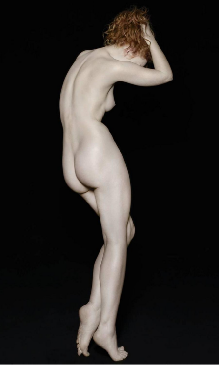 blackswaneuroparedux:The nude does not simply represent the body, but relates it, by analogy, to all