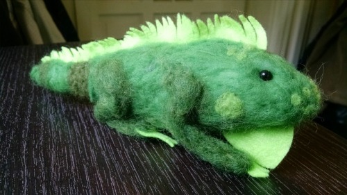 New needle felts of mine are up on my Etsy site, Plush Pangolin Creations. At the moment, the descri