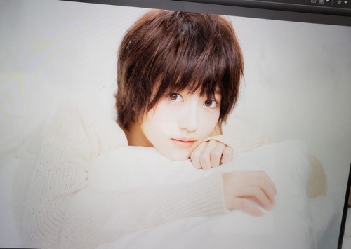 nnnnnn-nanasemaru—i-love-you:ソロで表紙をやらせて頂きましたー！ | 乃木坂46 若月佑美 公式ブログ