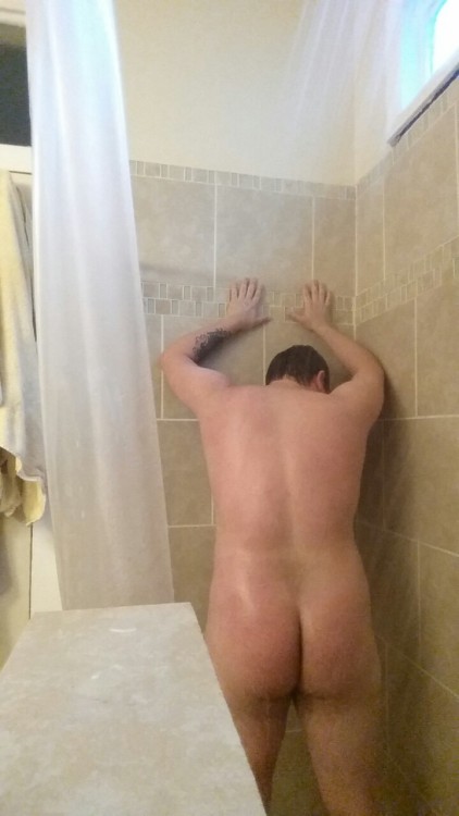 Porn photo cutecubs:  griz504303:  Hot shower  #hotcub