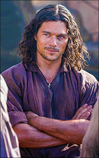 behindfairytales:    Luke Arnold in Black Sails (s2) as John Silver [x]   