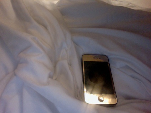 pusssy-power:  ma phone