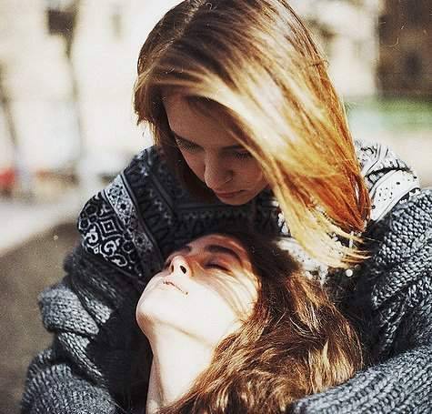 the-inspired-lesbian:  lovely lesbians 
