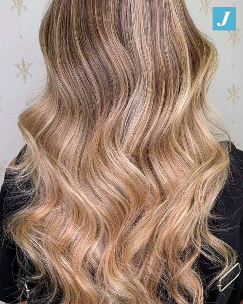 Champagne, please! Degradé Joelle. #beautifulhair #hairideas #hairart #hair #instahair #hairgoals #