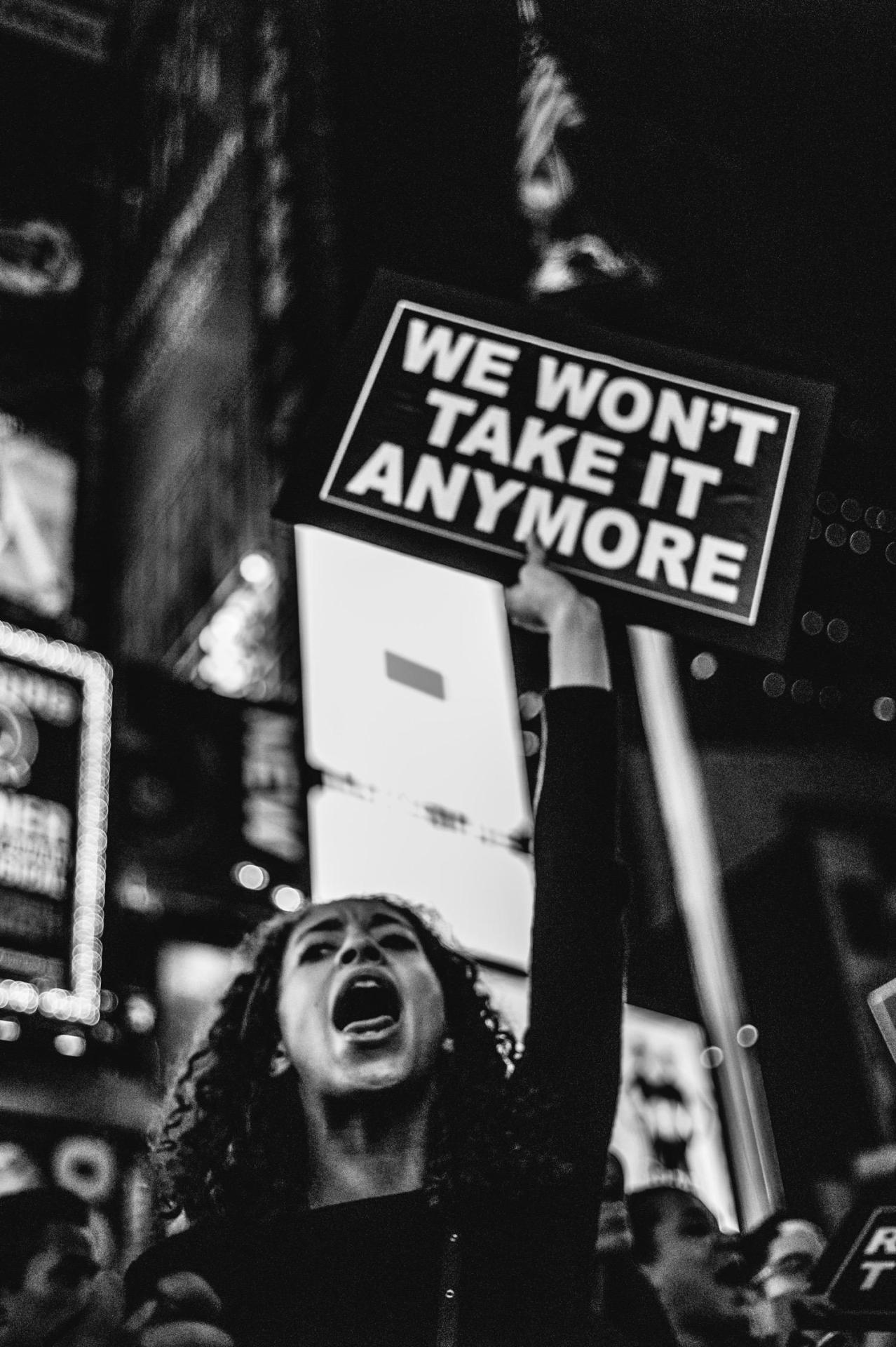 boingboing:  EXCLUSIVE: Photo gallery of Ferguson demonstrators in NYC Photographer