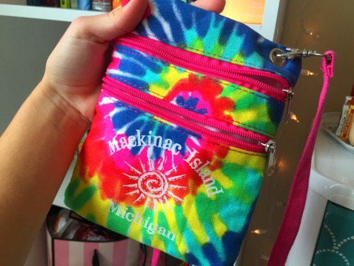 I love this bag even though it&rsquo;s extremely bright Insta: b4siclife