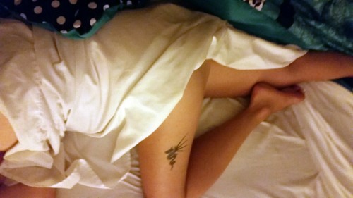 swayisme:  Putting myself…  and the past few very LONG Days to Bed!!  Gnite tumblr friends n fiends!
