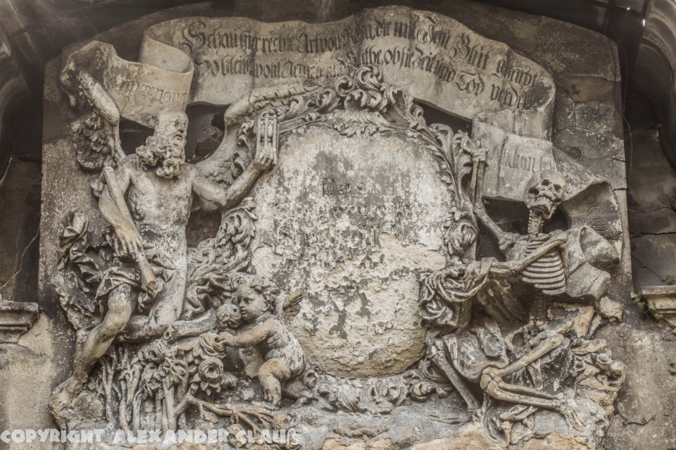 blackpaint20:  Old grave in Bautzen (Germany)  Taucherfriedhof cemetery 