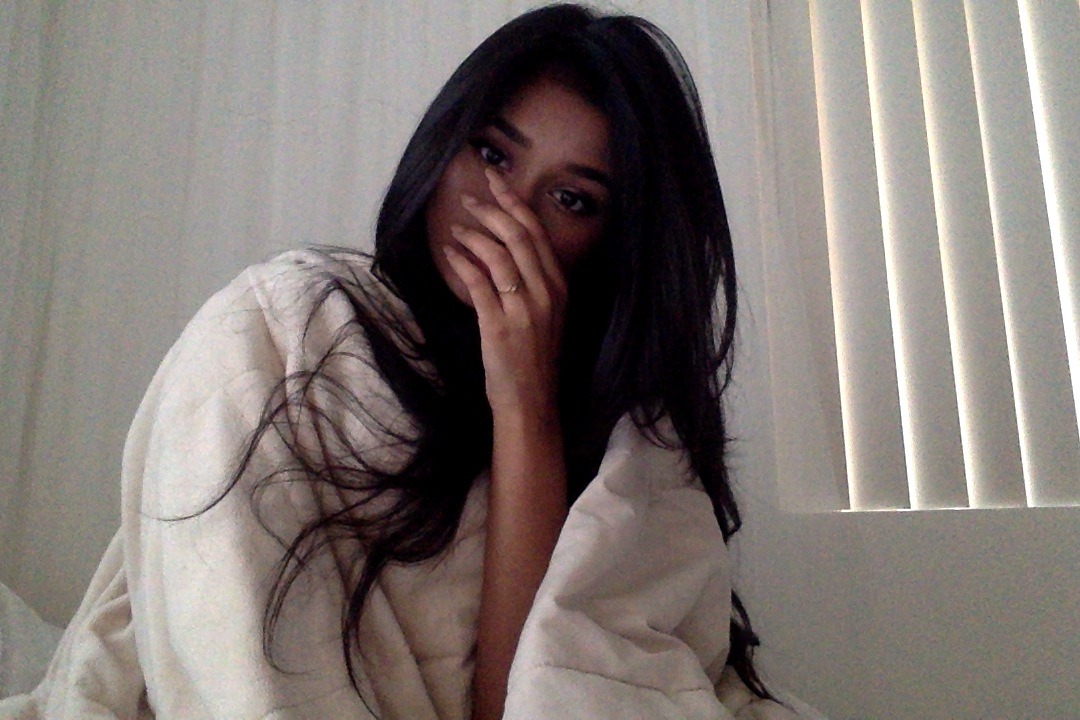 mashpototo:small blanket girl