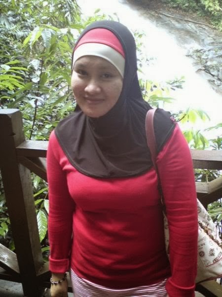 Porn photo awekmelayuhot:  Atiqah Tudung Chubby