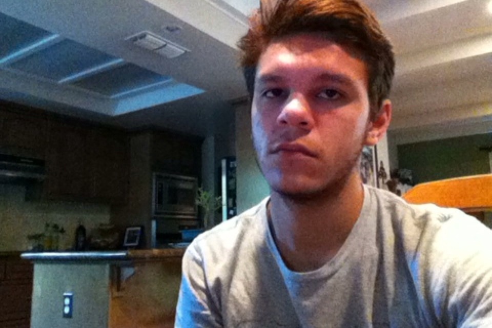 kevinspacedout:  my alarm didnt go off for class… 
