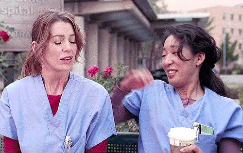regina-king:Meredith + Cristina in Season 2