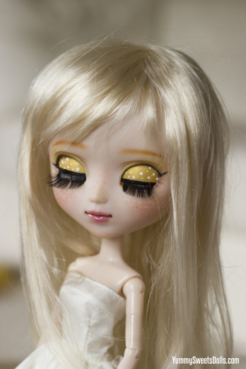 Angel Food Cake by Yummy Sweets Dolls &lt;3 She was create for a charity raffle