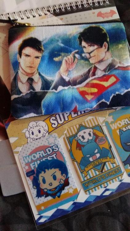 zaainart: OMG OMG I AM SO EXCITED I WANTED TO SHARE WITH EVERYONE!  This is the Superbat Secret Sant