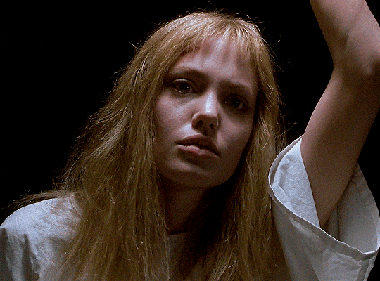 florencespugh:  ANGELINA JOLIE AS LISA ROWEGirl Interrupted (1999) dir. James Mangold
