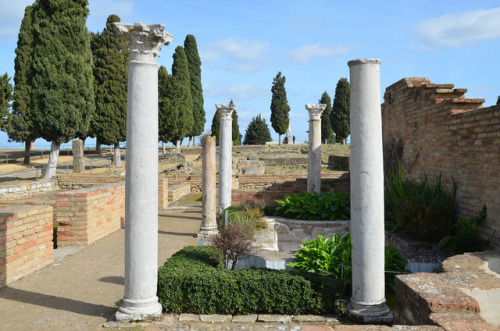 ahencyclopedia:PLACES IN THE ANCIENT WORLD: Italica (Roman City in Santiponce) ITALICA is a wel