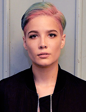 halseyasfcuk:  Halsey + hair ↳ Badlands Hair 