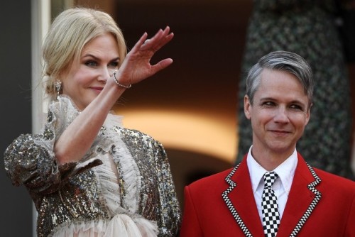 I was just looking at random photos from Cannes Film Festival, and suddenly John Cameron Mitchell (AKA Kubo’s inspiration for Viktor) popped up! He actually directed Elle Fanning and Nicole Kidman in How to Talk to Girls at Parties (Originally by Neil