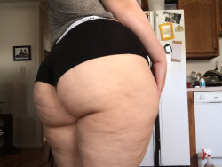 fatphrodite:  does my butt look bigger? it