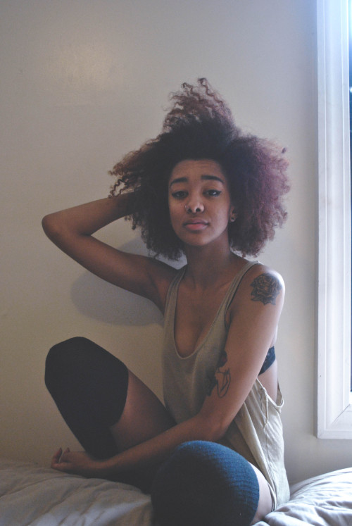thegirlwithcaramelskin:  veganasana:  thegirlwithcaramelskin:  lasergunsandcongodrums:  This girl is amazing. She took a 2 hour bus ride just to meet me in the city for a shoot. We caught the 2 to Harlem and had a great time shooting. I’m still building