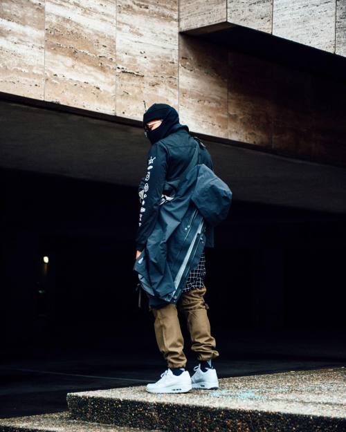 Brian Valdizno | SF Bay Area (@valdizbro) on Instagram More Fashion here.