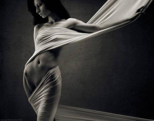 bellezanatural11:  Elizabetha Bracho by Vadim Stein 