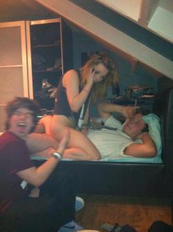 onlyamateurgfs3:  Dorm room riding