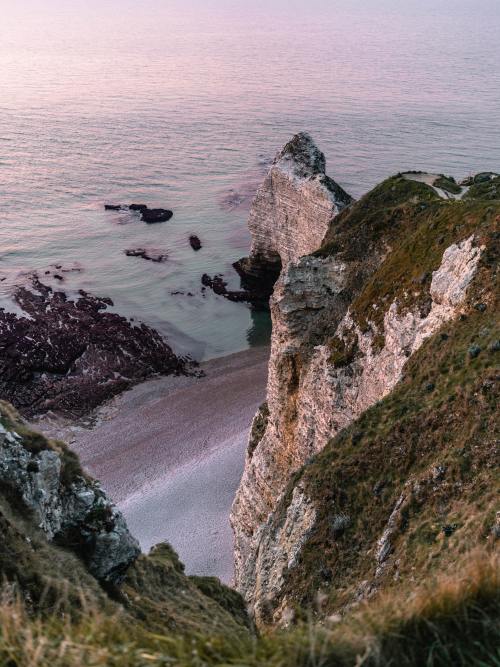 expressions-of-nature:Étretat, France by Matt Hardy