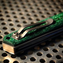 cuscadi:  Boker Mini Kwaiken with green Alutex scales.